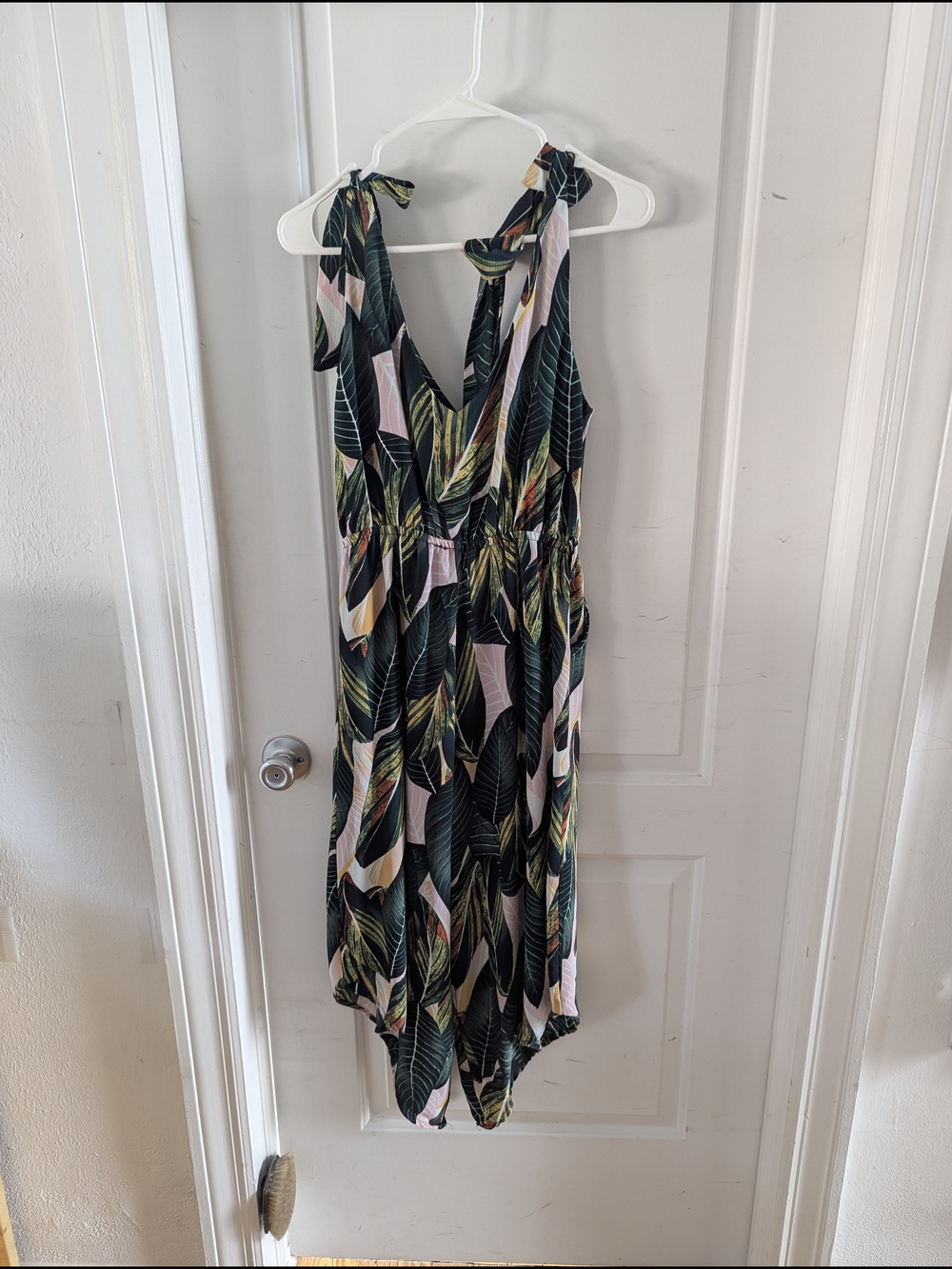 Tie-Shoulder Tropical Print Jumpsuit - Black & Green